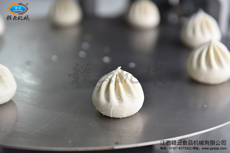 新型智能包子機成型出來的包子